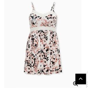 🆕🌸2X SUPER SOFT WHITE FLORAL LACE INSET SLEEP NIGHTIE🌸